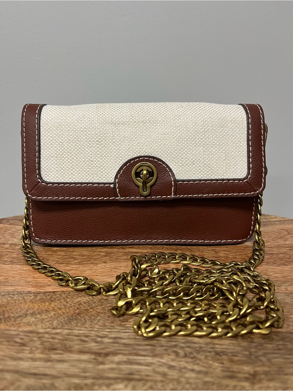 NWOT Fossil Ainsley Cream Canvas & Brown Leather Wallet Crossbody